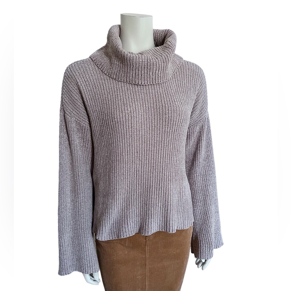 cupcakes & cashmere Gray Cowl Neck Sweater